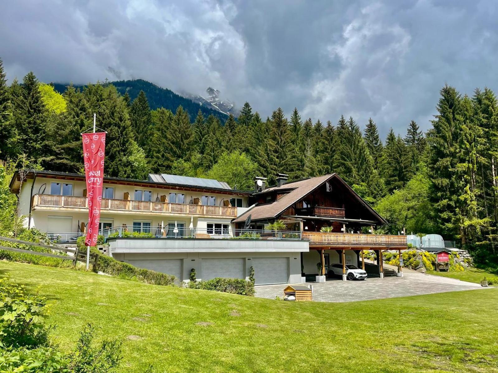 Sweet Cherry - Boutique & Guesthouse Tyrol Innsbruck Extérieur photo